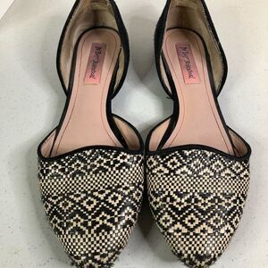 Betsey Johnson Cocoa Slides Raffia Leather